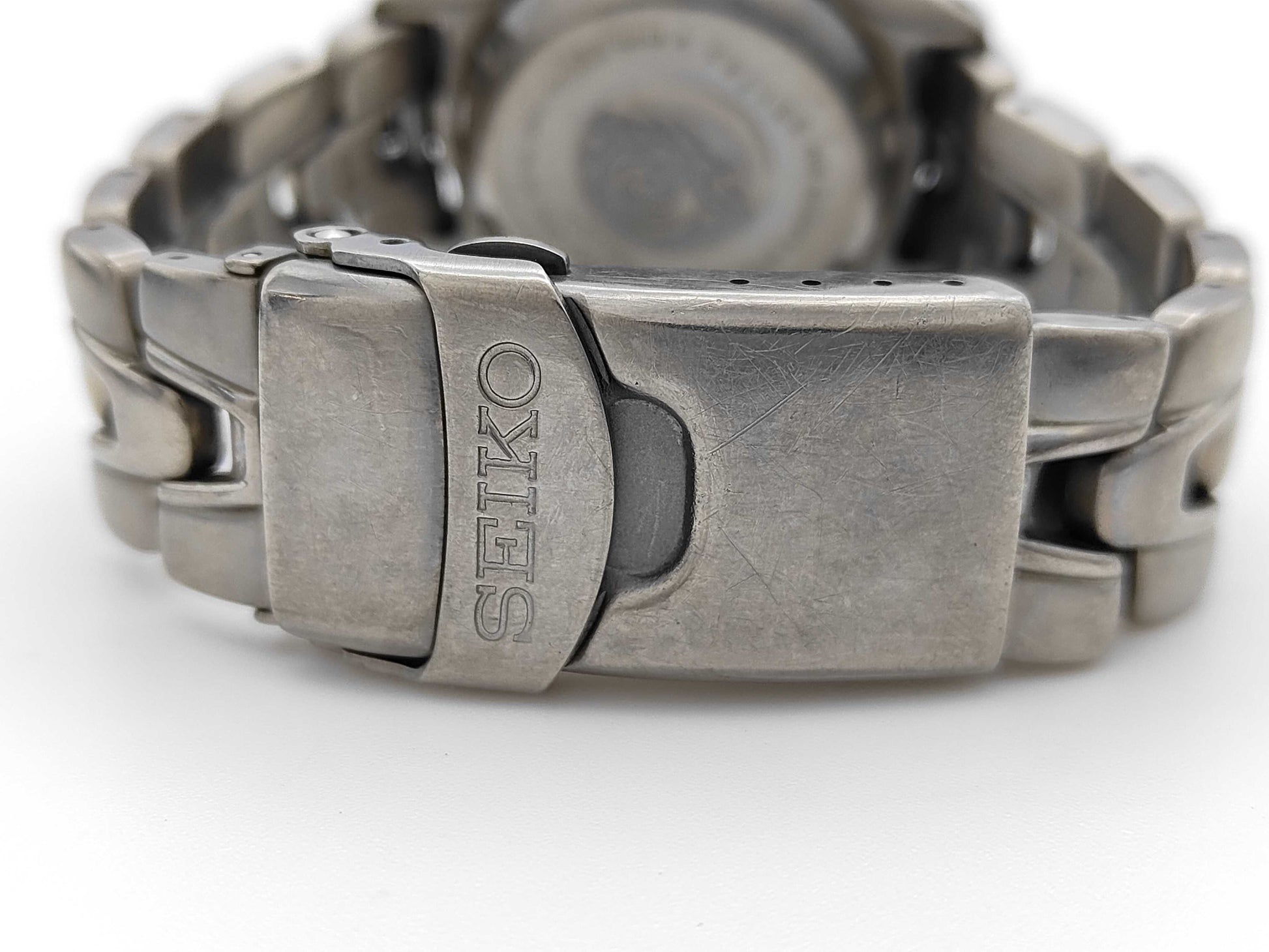 SEIKO 3M22-0010 5D1783 Quartz Men's Watch