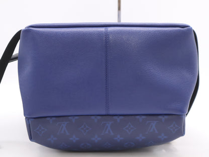 LOUIS VUITTON M30229 Taiga Rama Discovery Backpack Cobalt