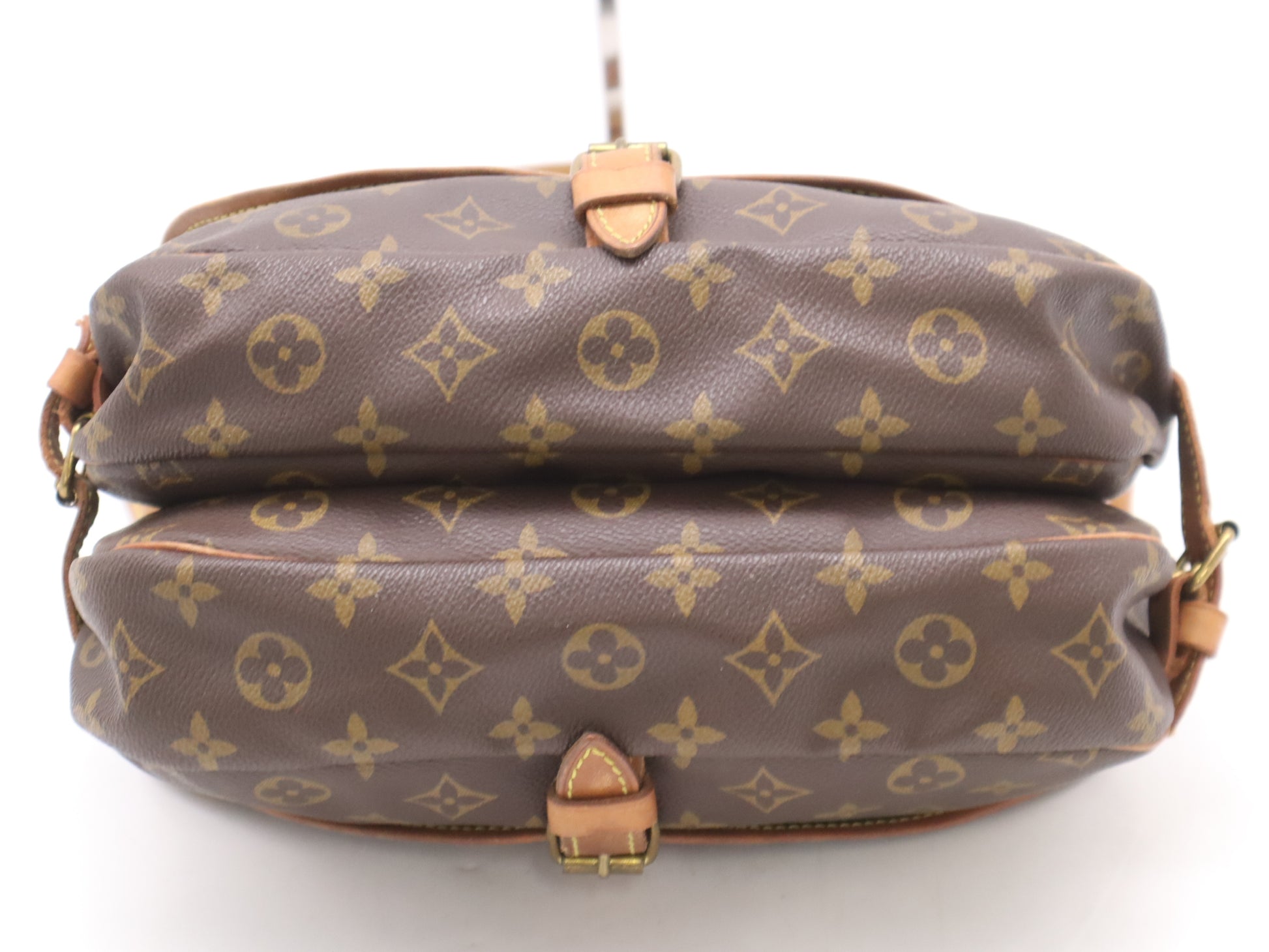LOUIS VUITTON M42256 Monogram Saumur 30 Shoulder Bag