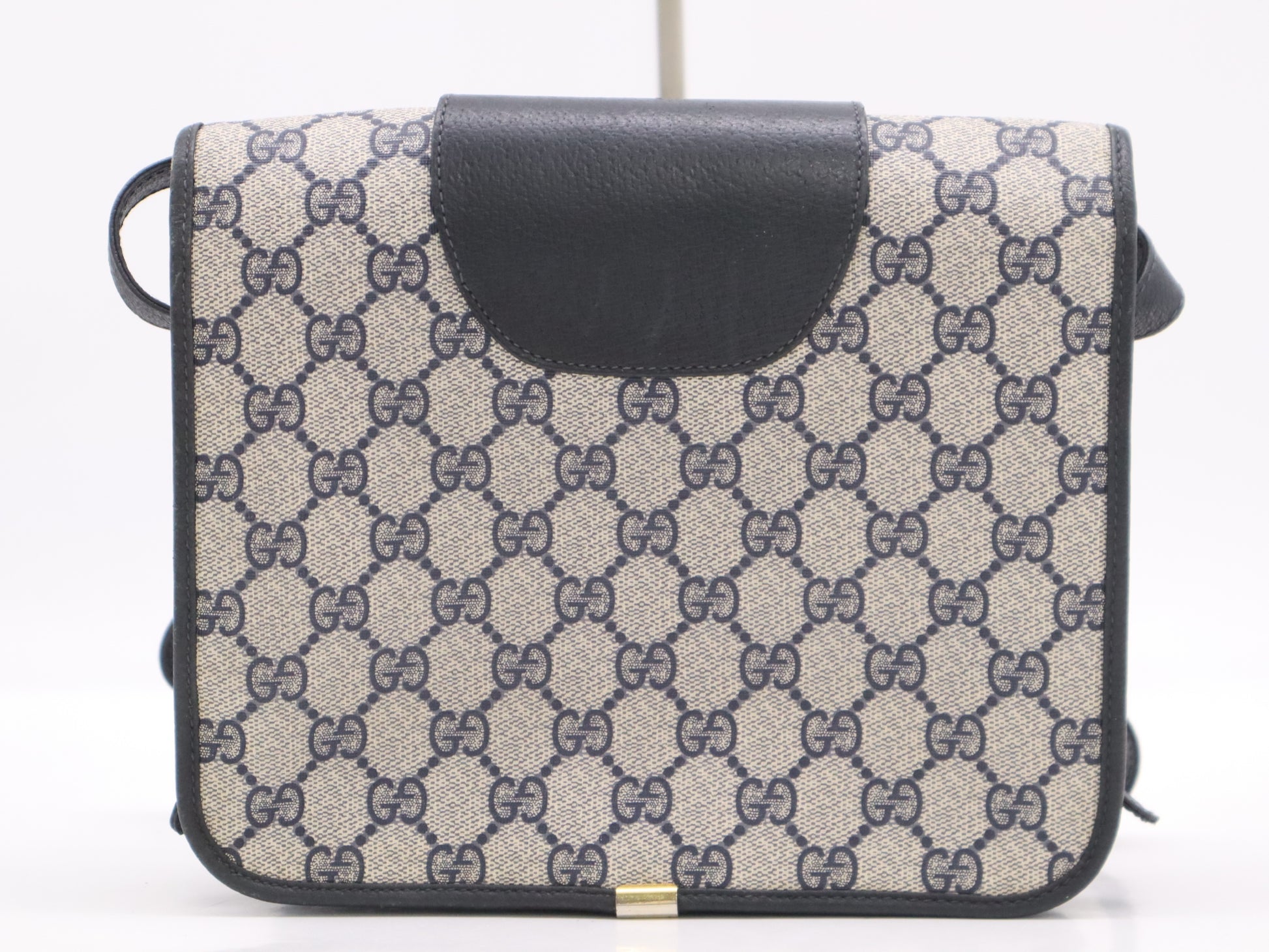 GUCCI GG Supreme Navy Shoulder Bag