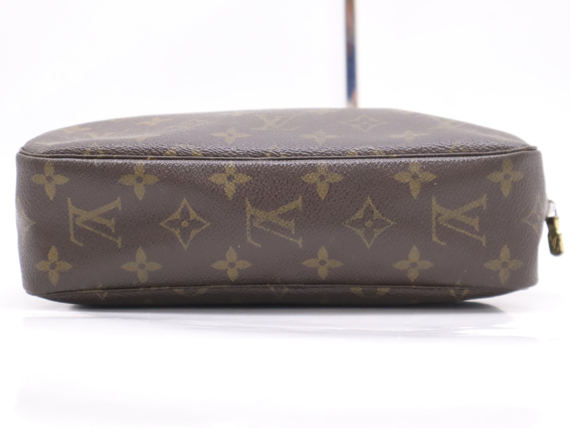 LOUIS VUITTON M47524 Monogram Truss Toilette 23 Pouch