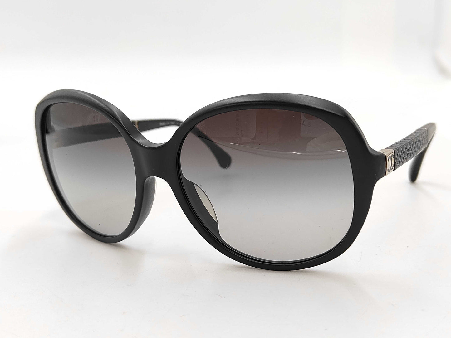  CHANEL 5232A40935 Plastic Sunglasses Matelasse Black with Guarantee Card, Case, and Box AC9251081 Sunglasses/Eyewear