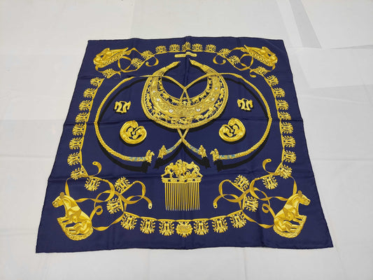 HERMES Silk Carré 90 "Les Cavaliers D'or" Golden Knights Navy Yellow Scarf with Box
