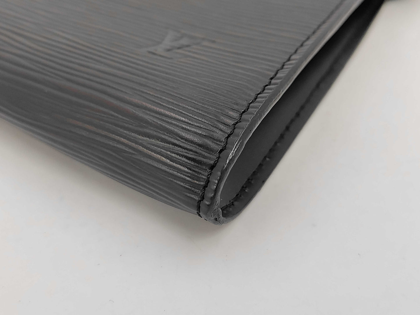 LOUIS VUITTON M52942 Epi Pochette Accessoires Noir Pouch