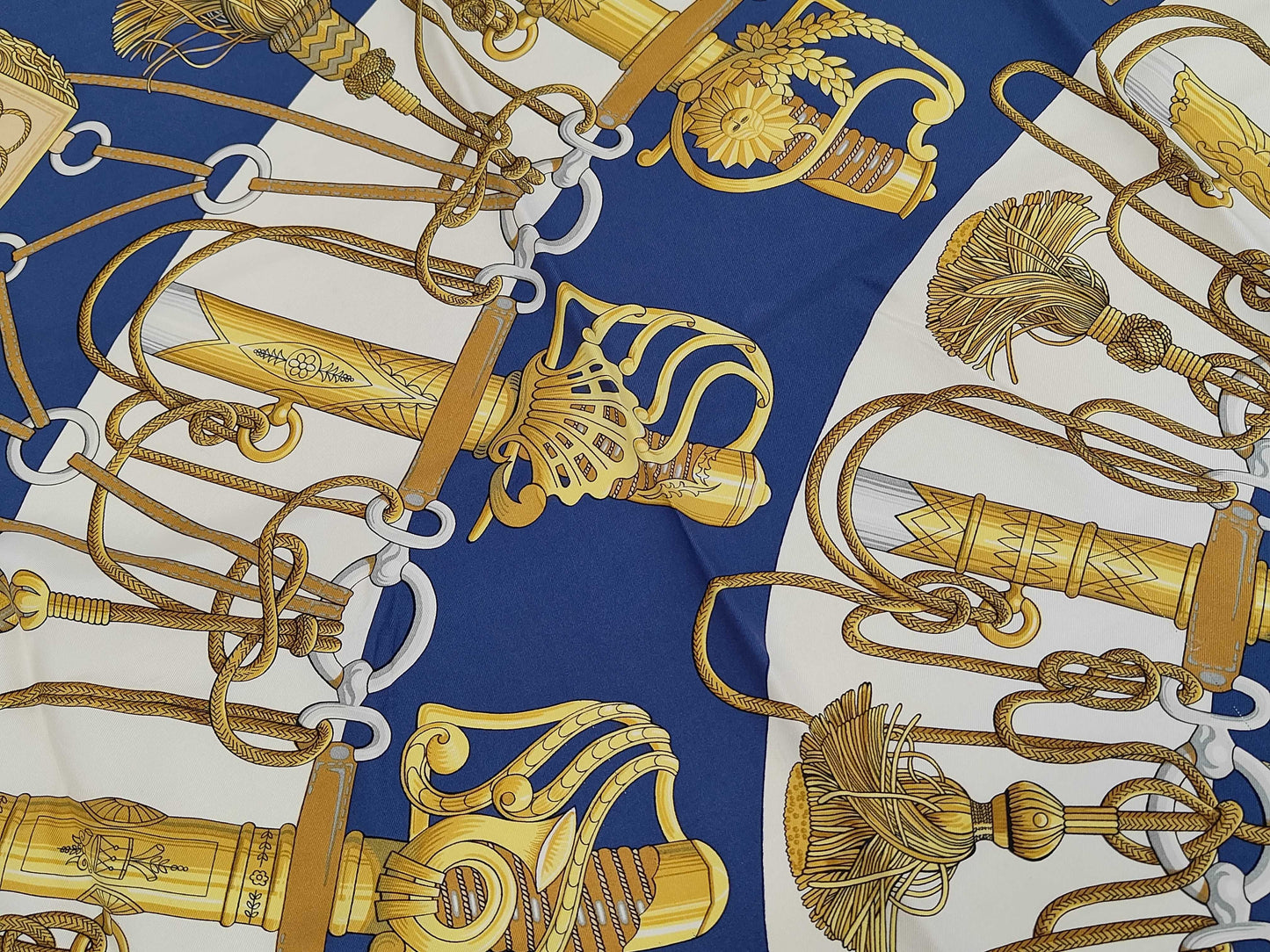 HERMES Silk Carré 90 Cliquetis Crickety Blue Yellow Scarf
