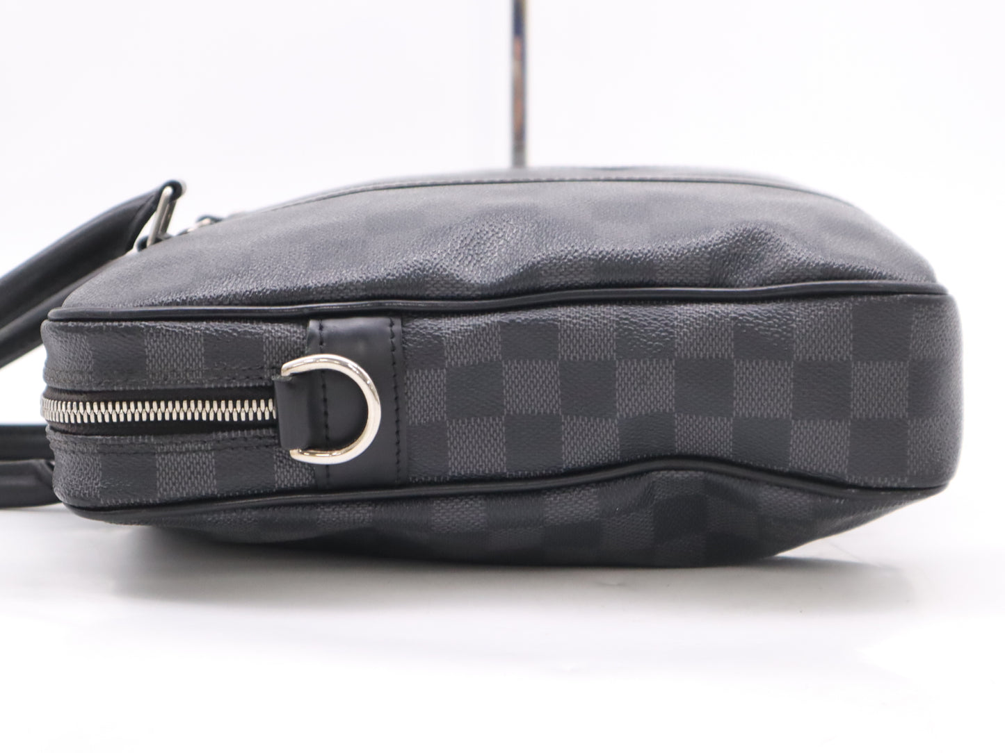 LOUIS VUITTON N41478 Graffit Porte Documan Voiage PDV PM Business Bag