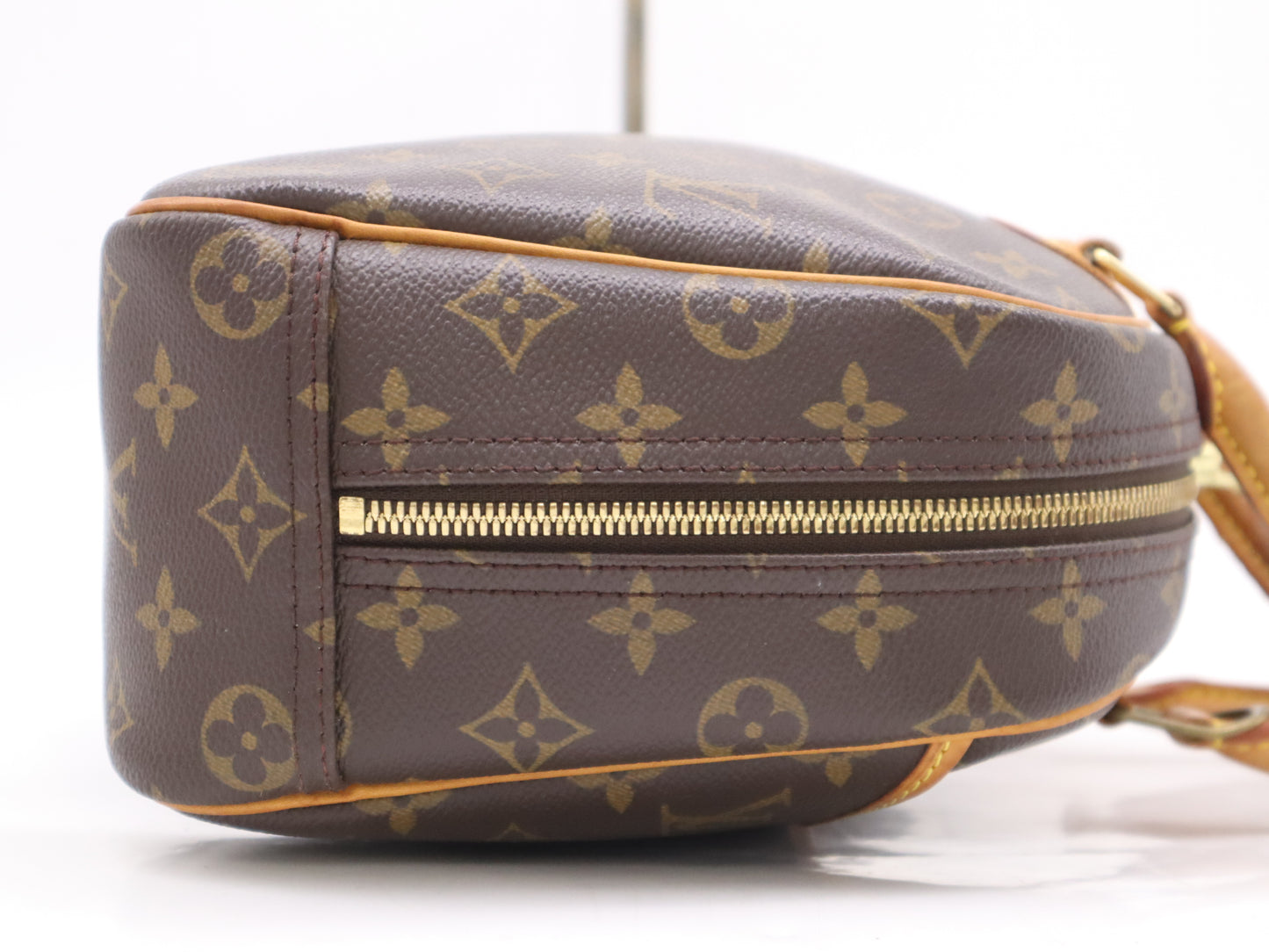 LOUIS VUITTON M42228 Monogram Trouville Handbag
