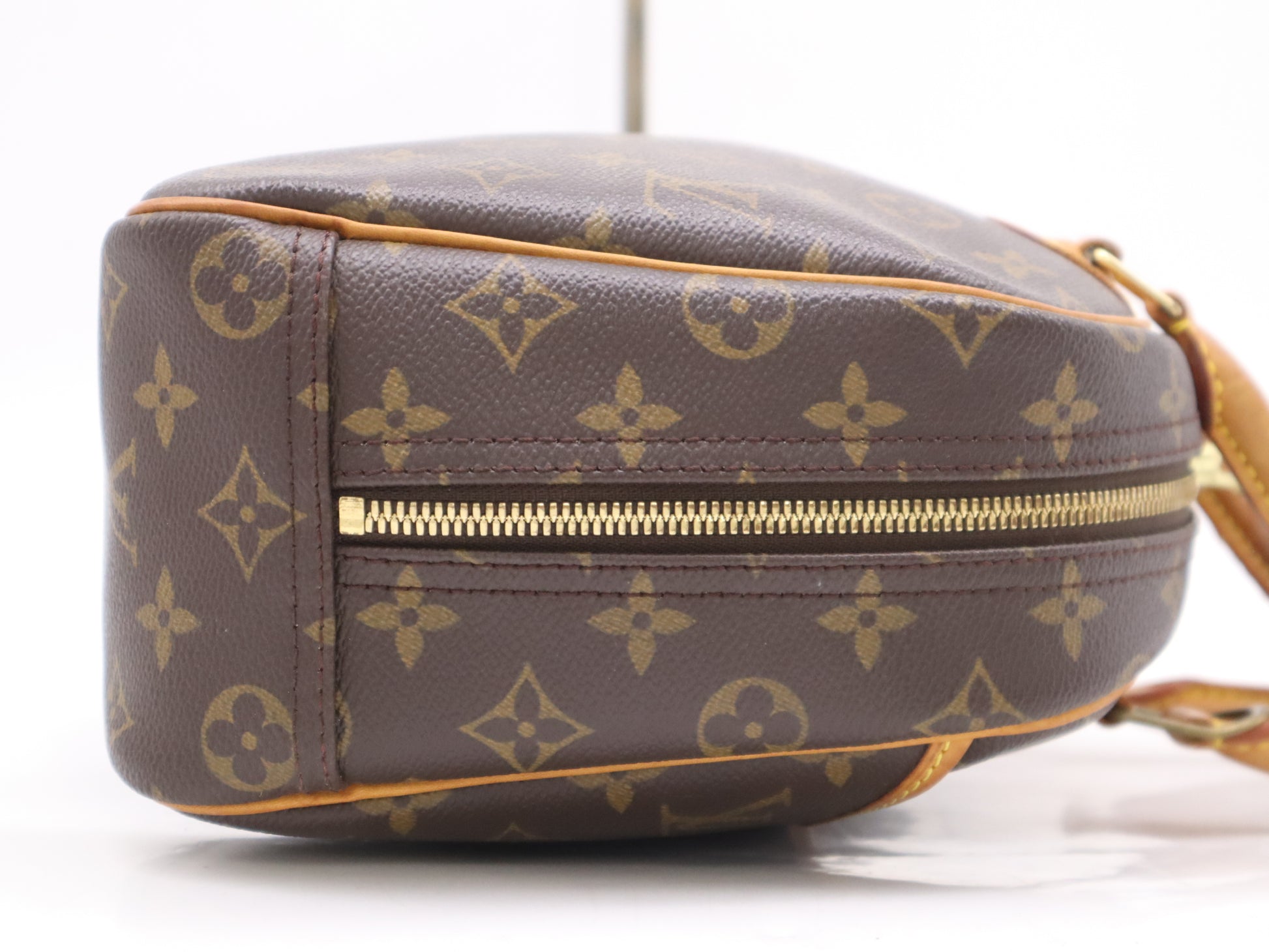 LOUIS VUITTON M42228 Monogram Trouville Handbag