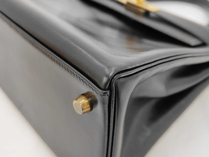 HERMES Kelly 28 Handbag ○ U Engraved Box Calf Inner Stitch Gold Hardware Black Handbag with Strap, Crochet, Cadena, Key x2, Storage Bag