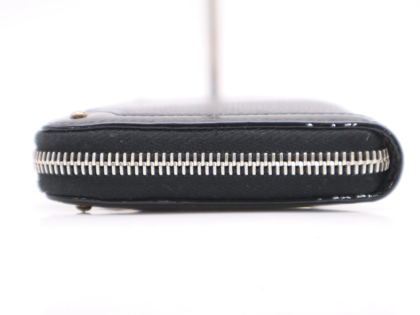 CHANEL Caviar Skin Round Zipper Black with Storage Bag & Box Card Seal 22133319 Wallet