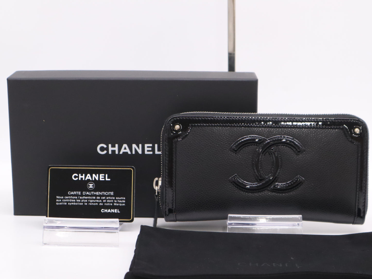 CHANEL Caviar Skin Round Zipper Black with Storage Bag & Box Card Seal 22133319 Wallet