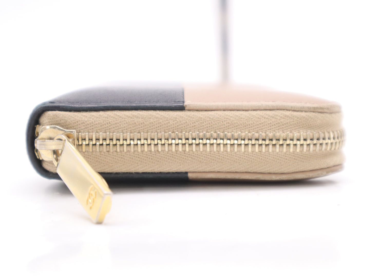 CHANEL Leather Round Zipper Long Wallet Black Beige Seal 22757764 Wallet