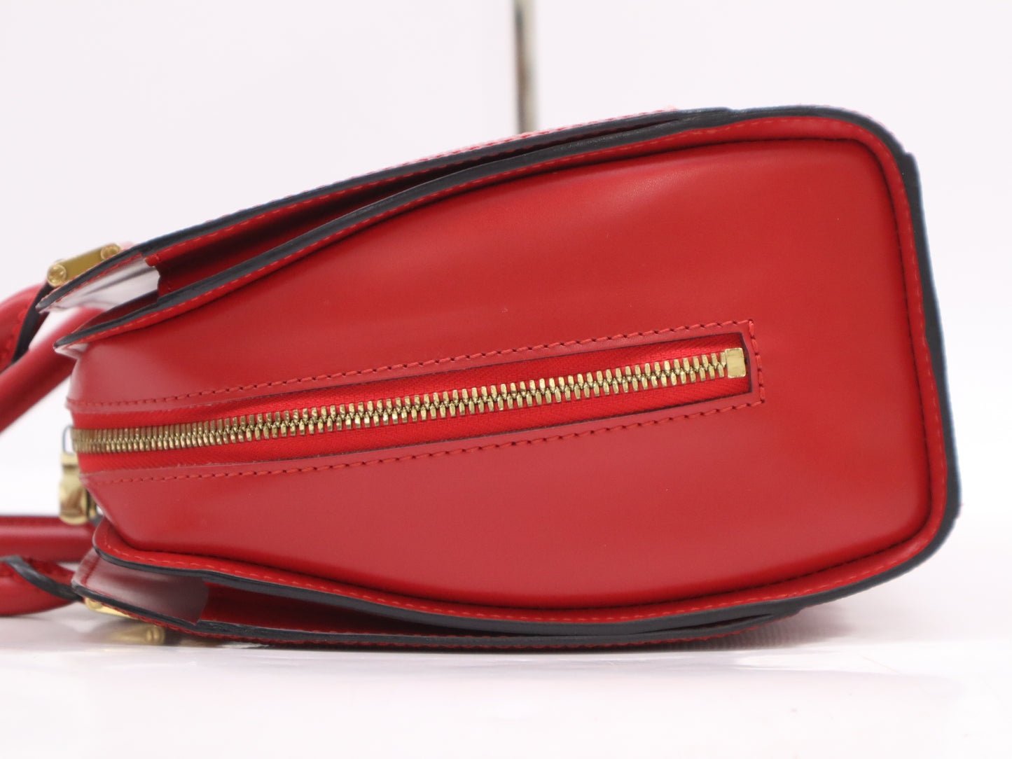 LOUIS VUITTON M52057 Epipon Neuf Castilian Red Handbag