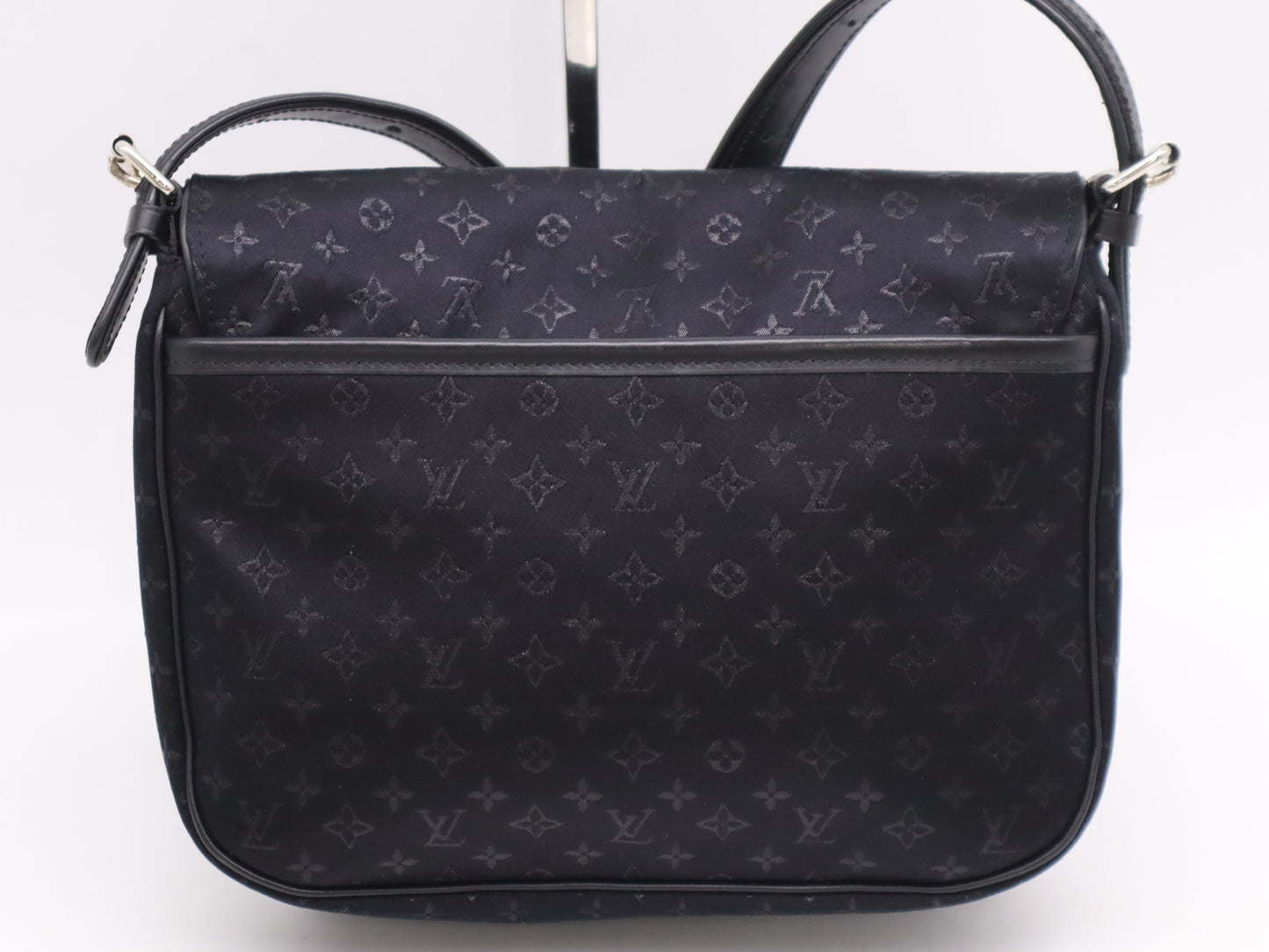 LOUIS VUITTON M92273 Monogram Satin Comte de Fe Musette Shoulder Bag