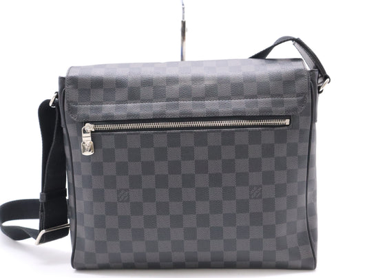 LOUIS VUITTON N41029 Damier Graffit District MM NM RFID Confirmed Shoulder Bag