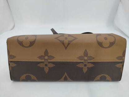 LOUIS VUITTON LOUIS VUITTON On the Go GM M44576 Tote Bag