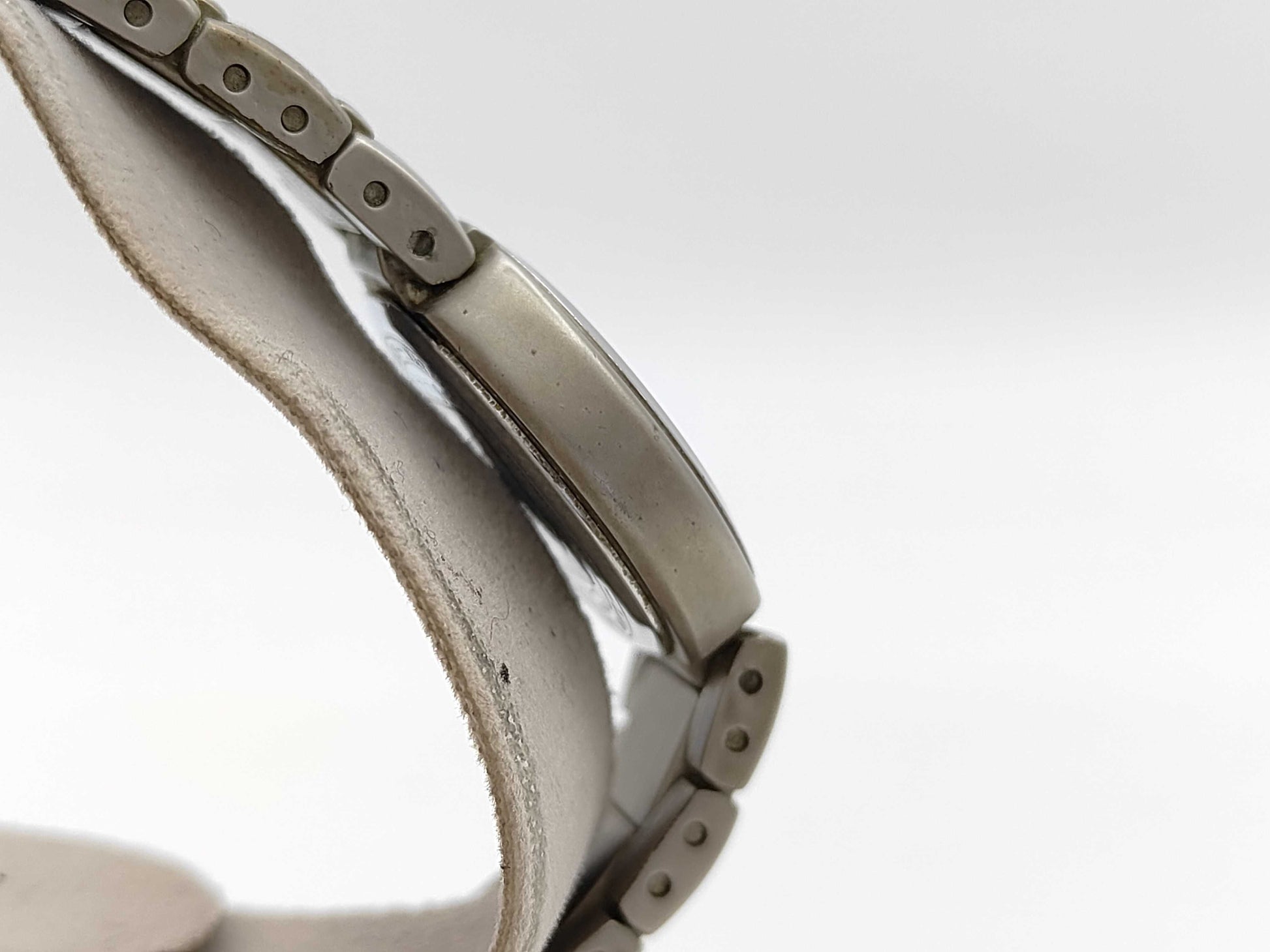 GIVENCHY 0770 AG.07.XVIII Navy Blue Dial Quartz Women's Watch