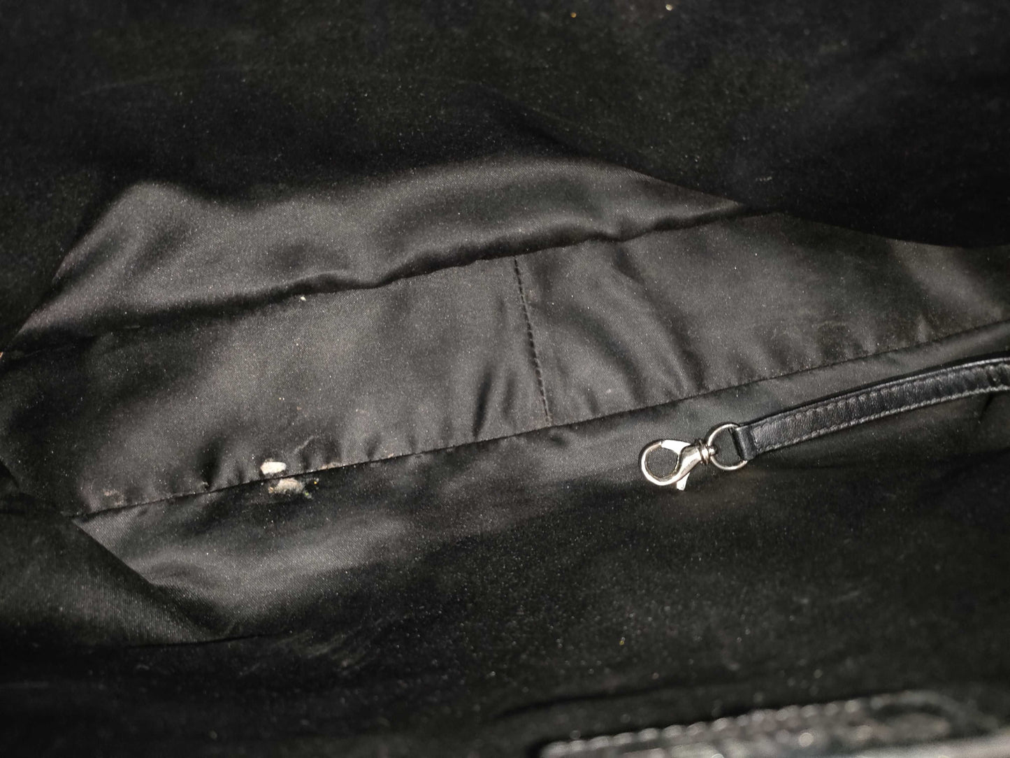 CHANEL GST Caviar Skin Black Gold Hardware Chain Tote Bag