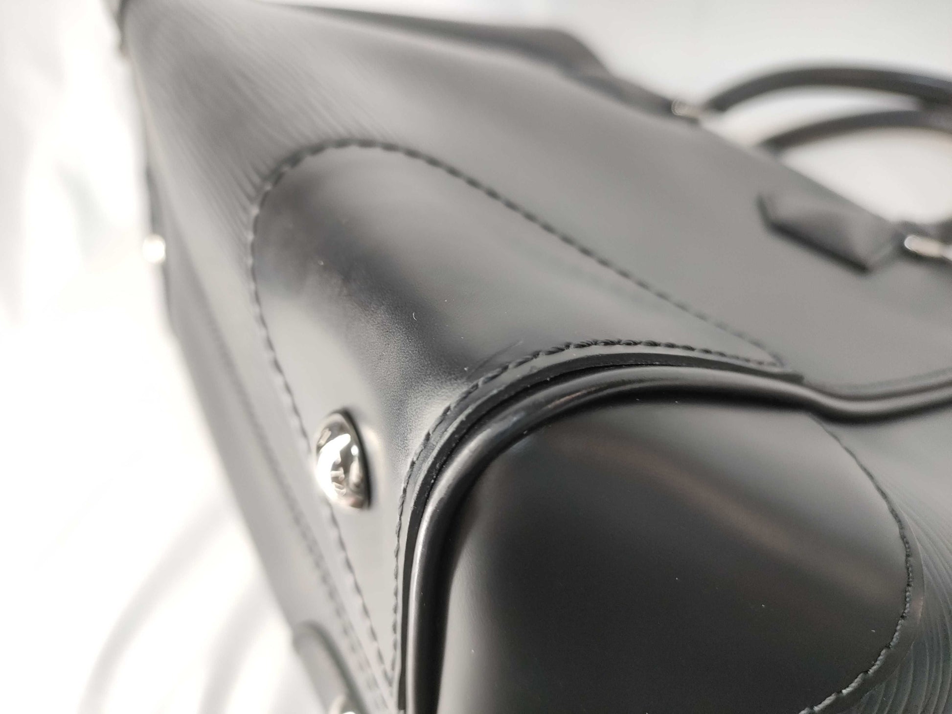 LOUIS VUITTON Epi Phoenix PM Handbag, Black, with Handbook, CA4185