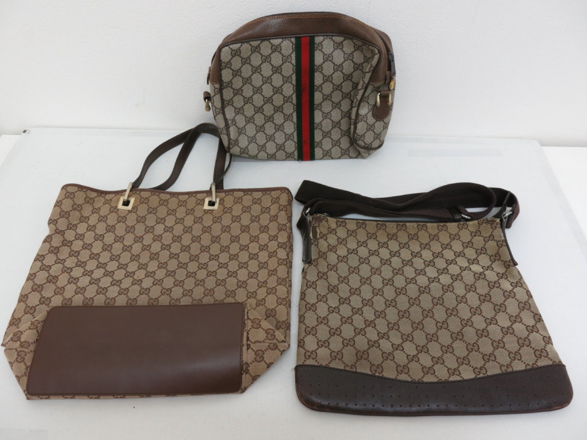 GUCCI GG Canvas GG Supreme Sherry Calfskin Shoulder Tote Bag 3-Piece Bag