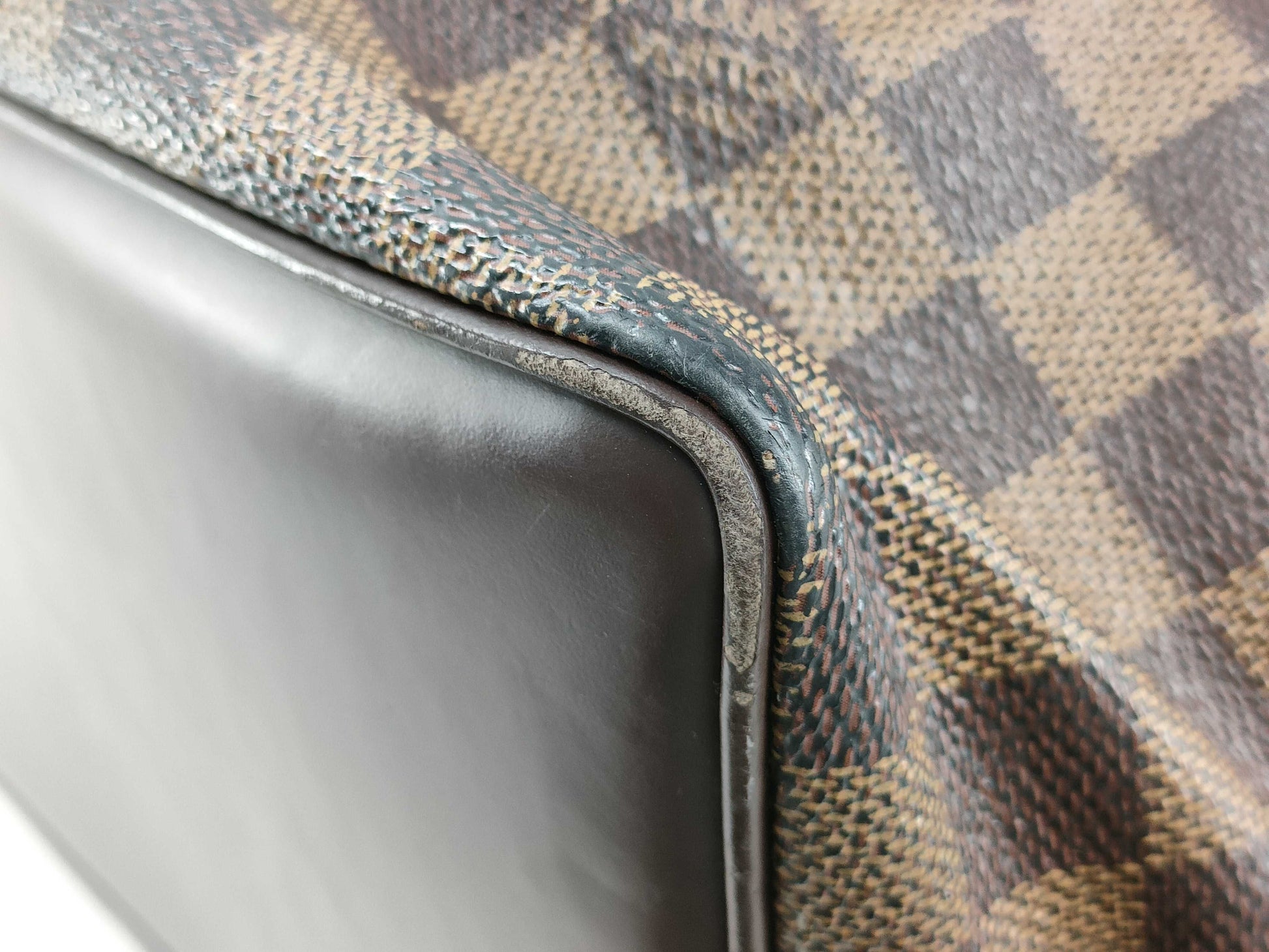 LOUIS VUITTON Damier Chelsea Tote Bag