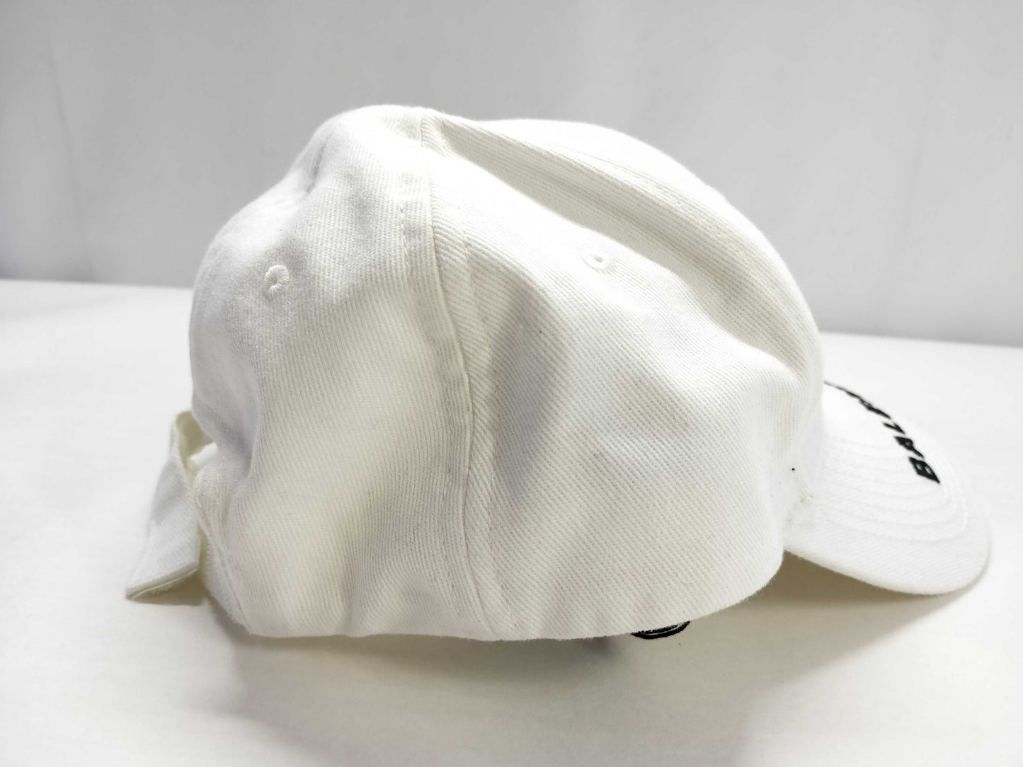 BALENCIAGA Base Pole Cap White Other Apparel