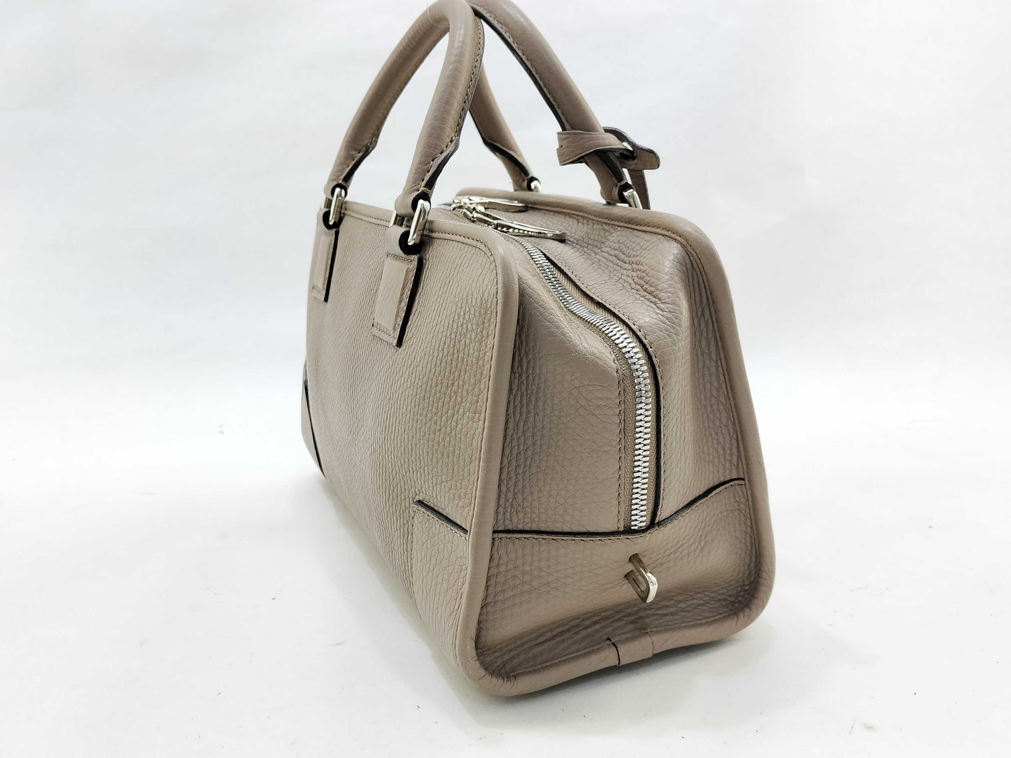 LOEWE Amazona 28 Beige Handbag