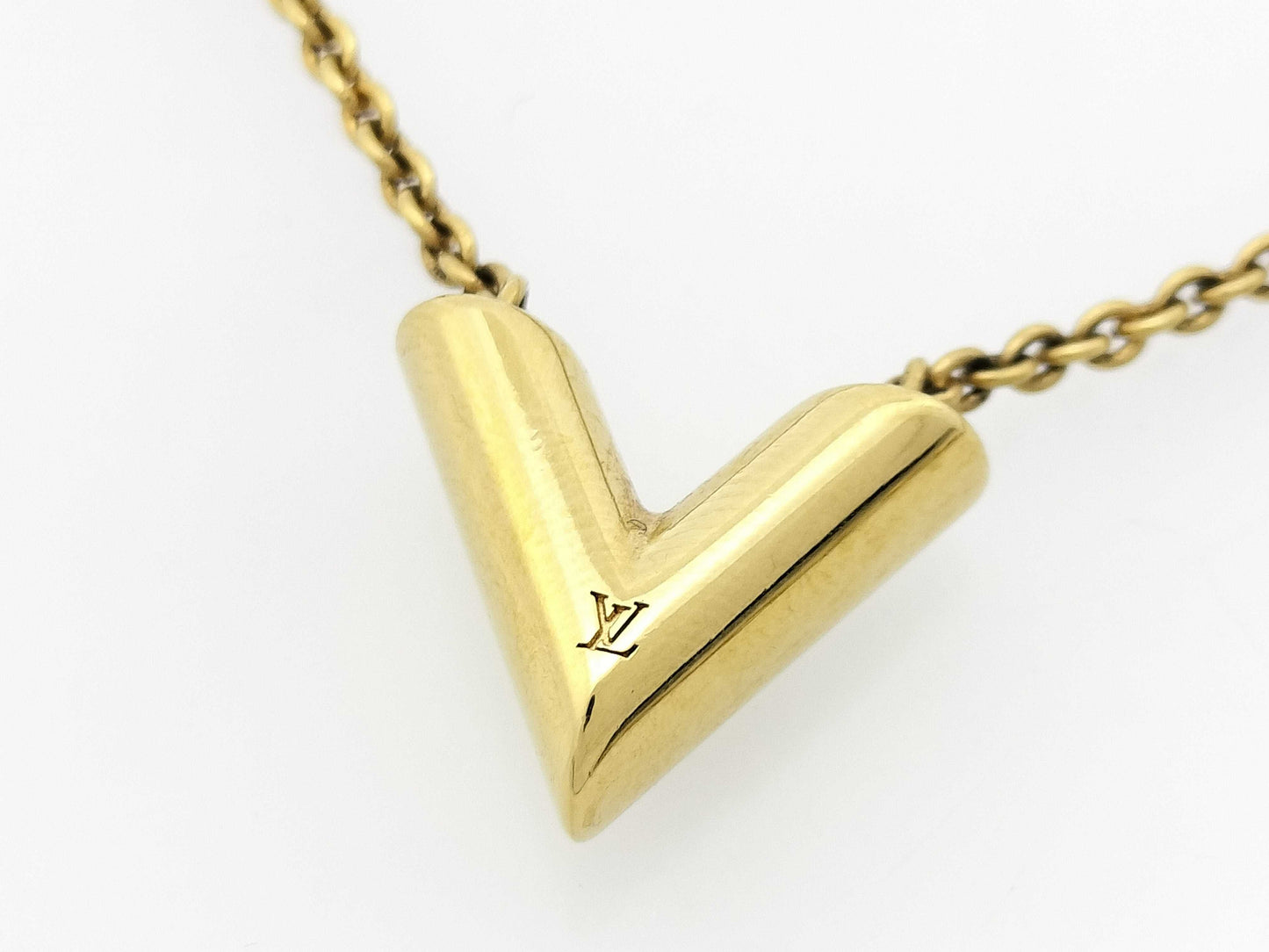 LOUIS VUITTON Vuitton Essential V Necklace Necklace