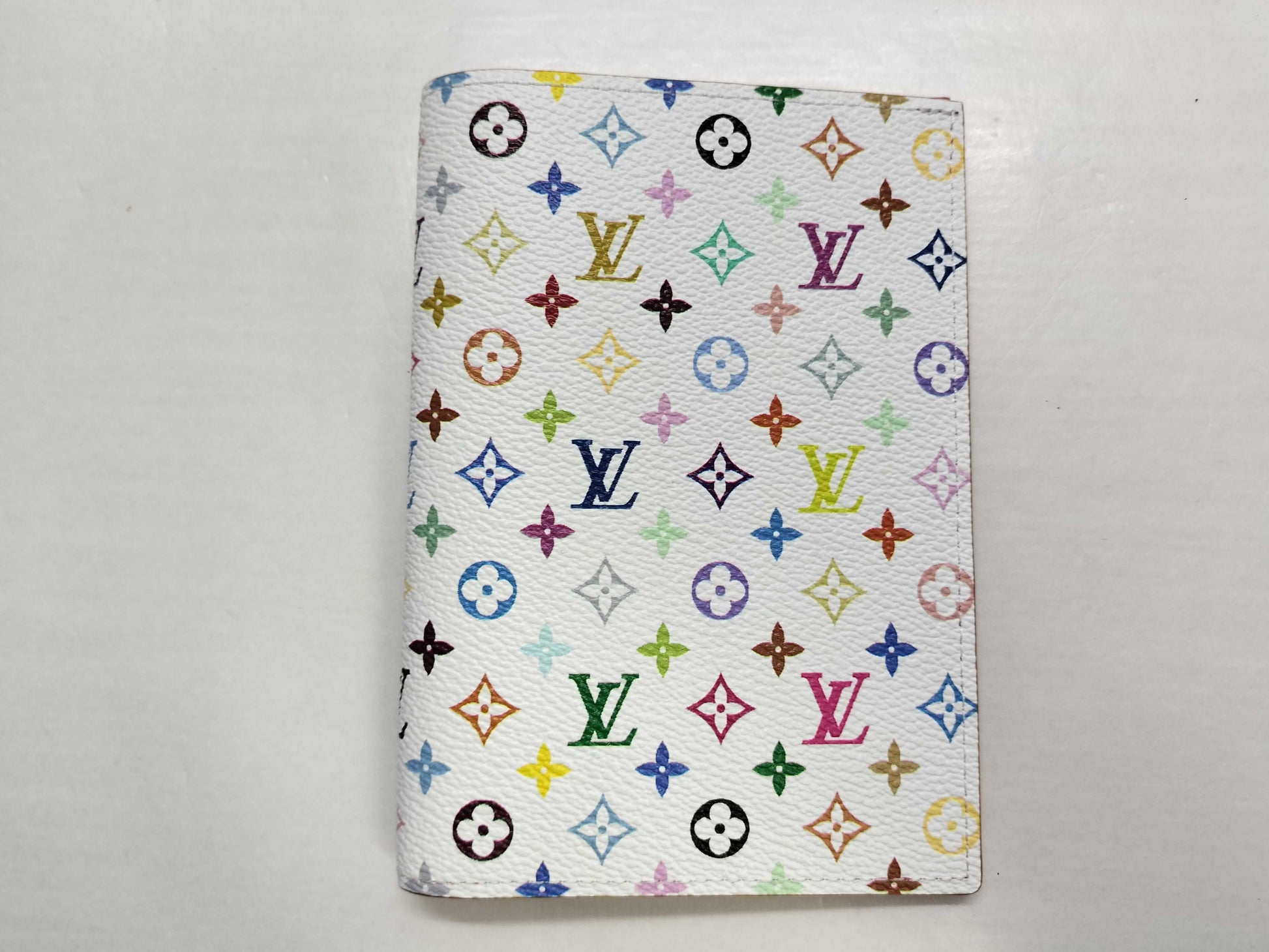 LOUIS VUITTON Monogram Multicolor Vuitton Multicolor Passpole RFID Notebook Cover