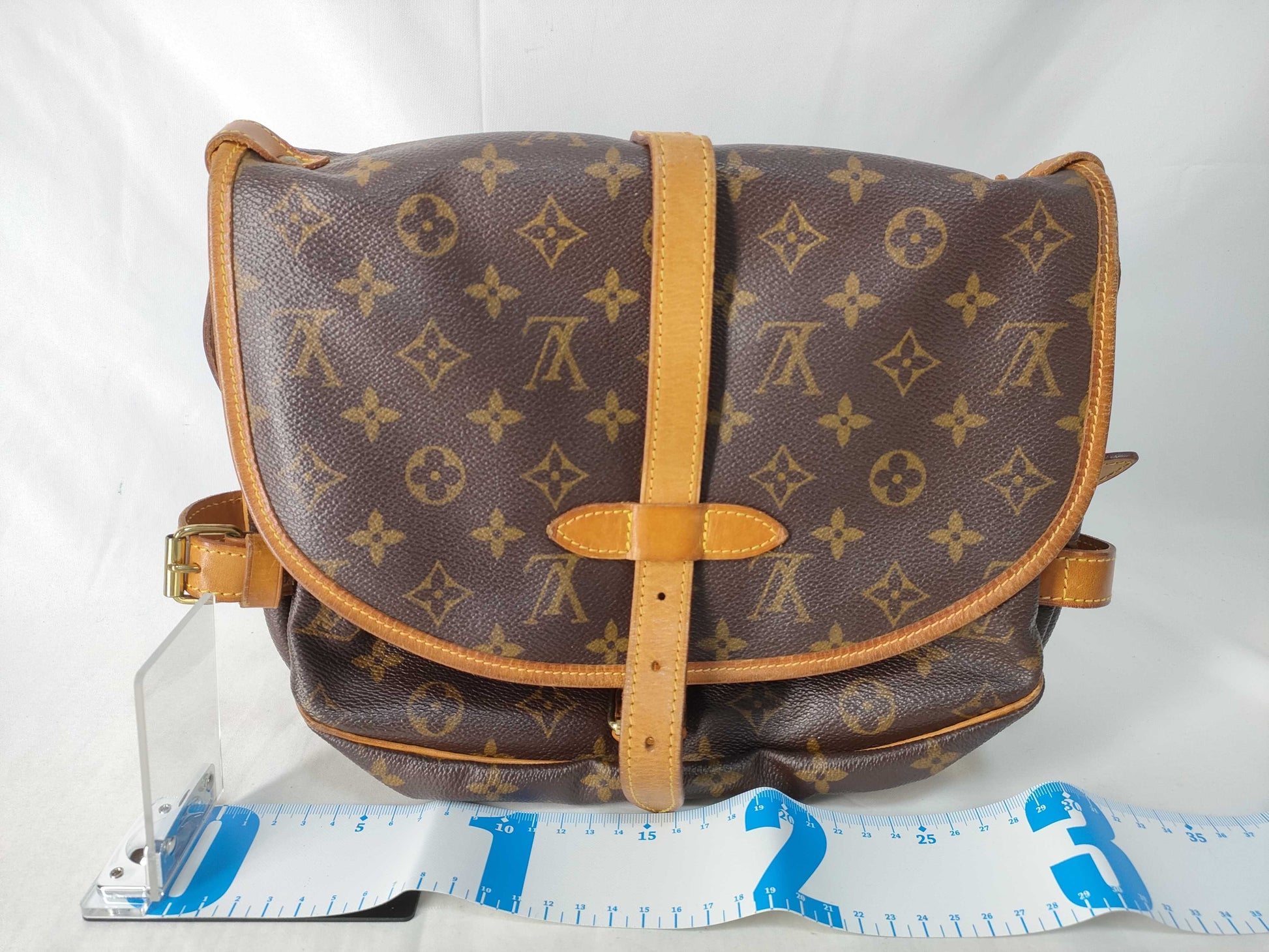 LOUIS VUITTON Monogram Saumur 30 M42257 Shoulder Bag