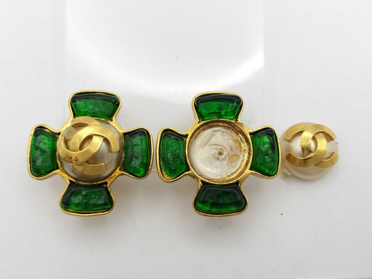 CHANEL Gripore 95P Earrings