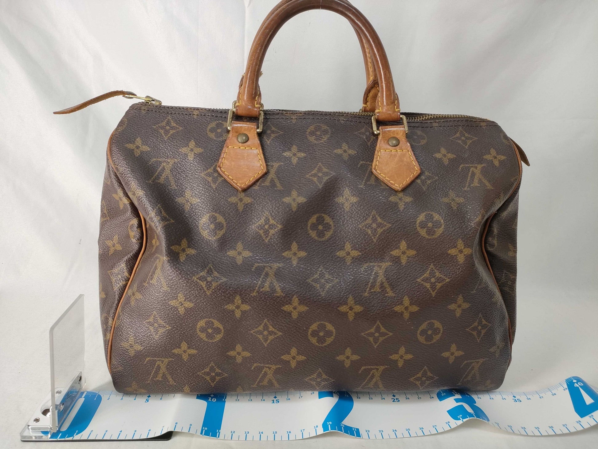 LOUIS VUITTON Monogram Vuitton Speedy 30 Handbag