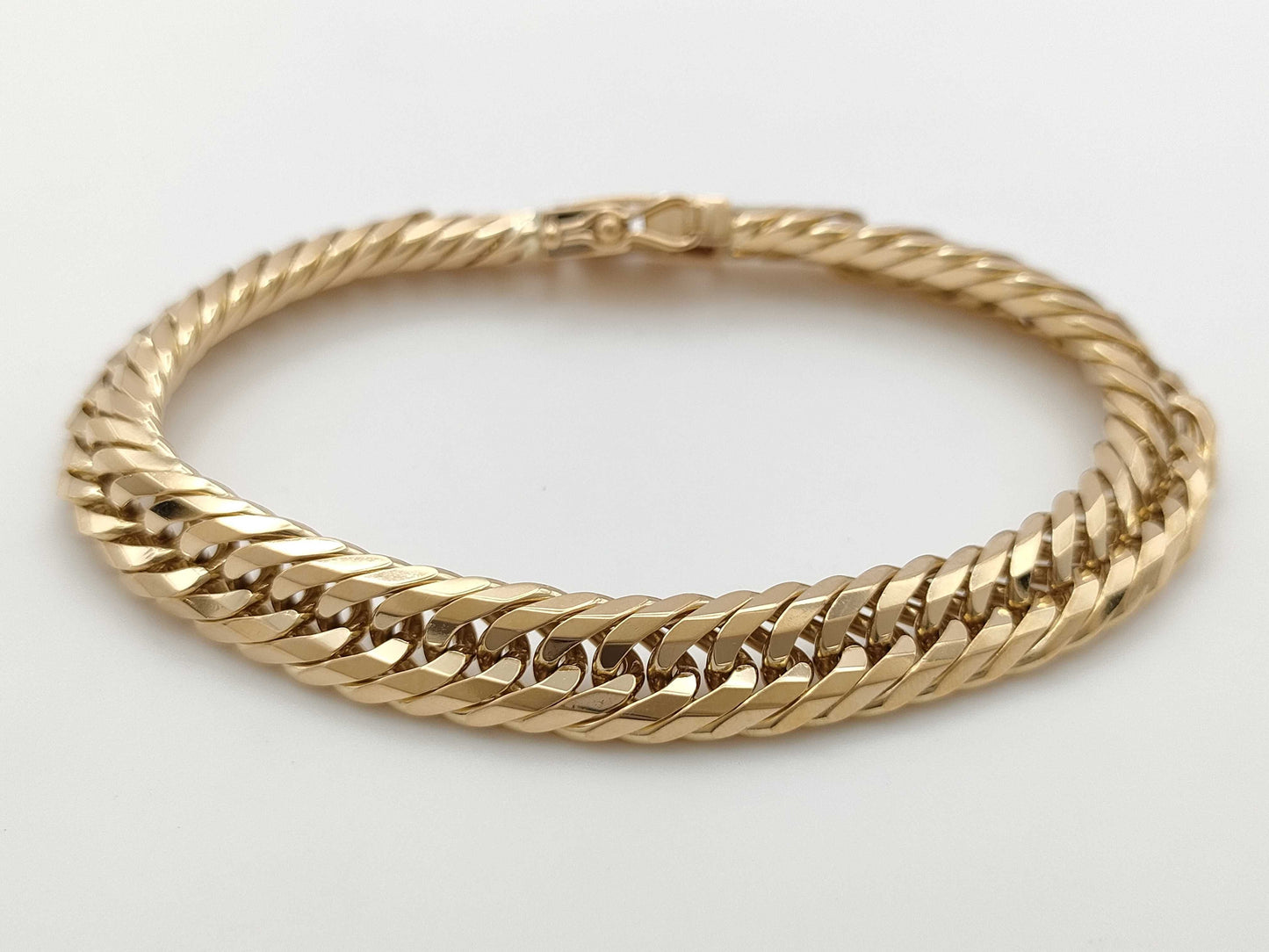 Kihei 12-sided triple 20cm K18 50.5g bracelet bangle 