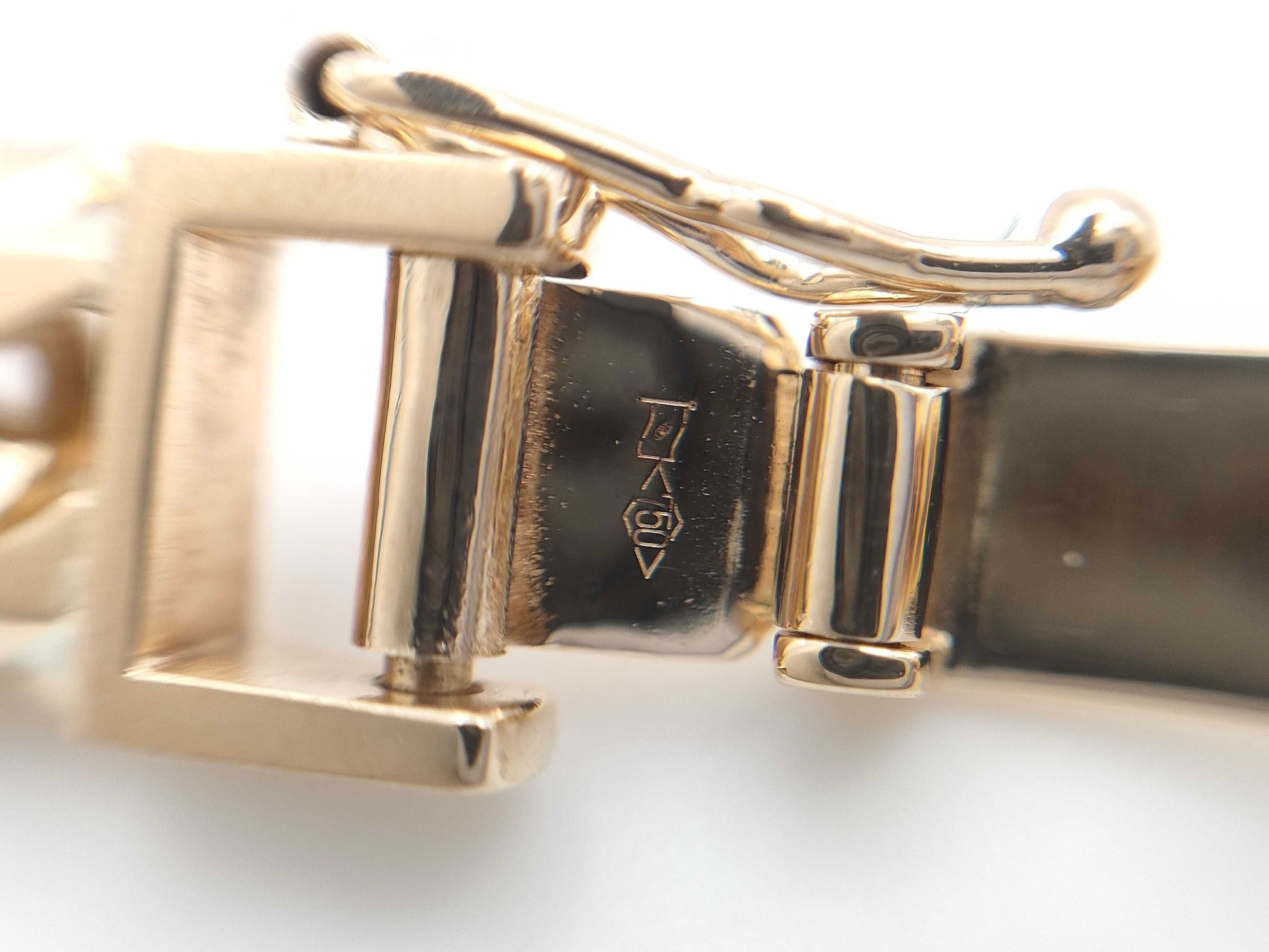 Kihei 12-sided triple 20cm K18 50.5g bracelet bangle 