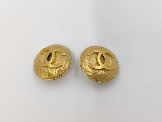 CHANEL CHANEL Earrings Matlasse Cocomark 95P Earrings