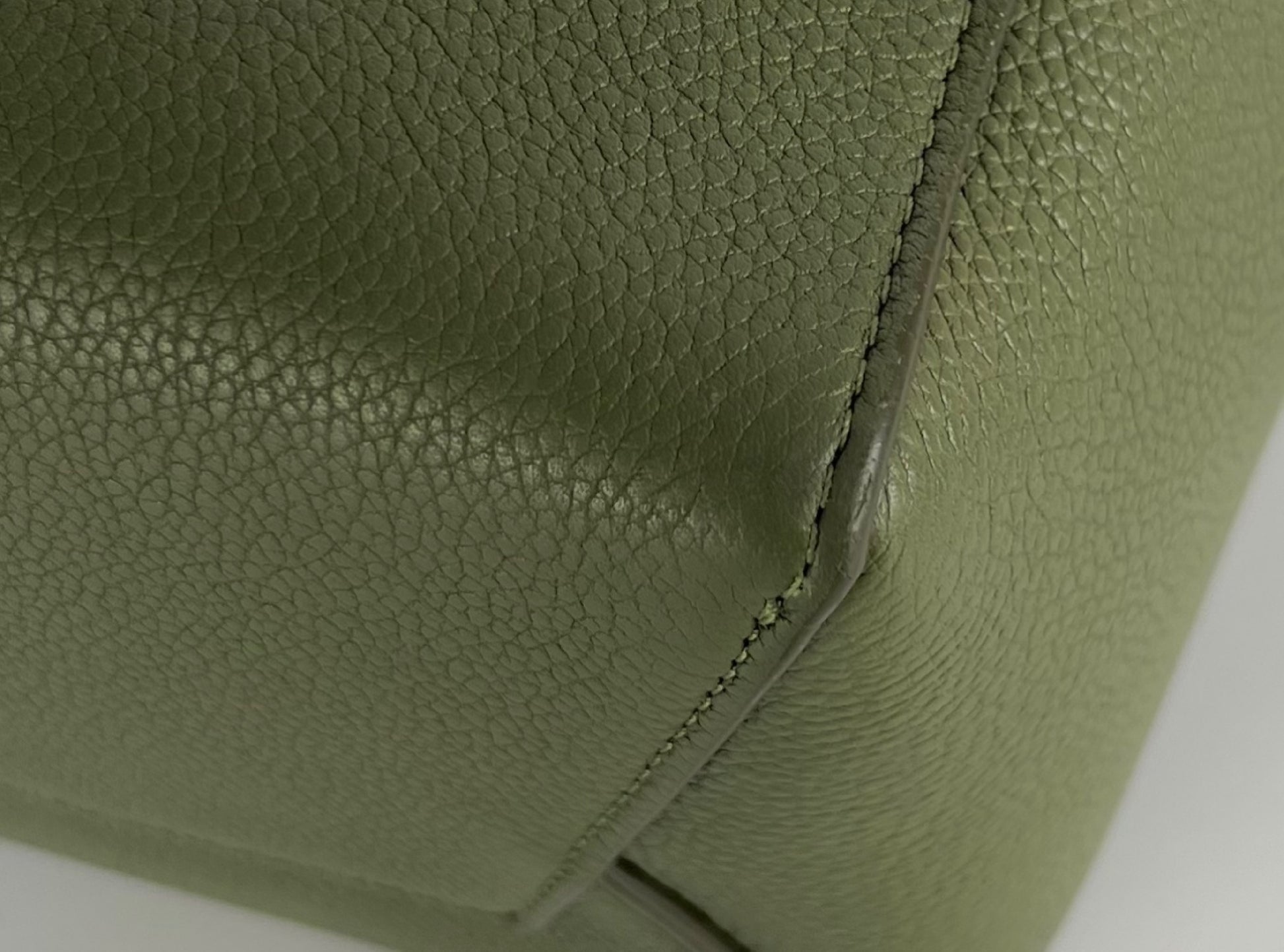 CELINE Sangle Bucket Small Leather Green Shoulder Bag