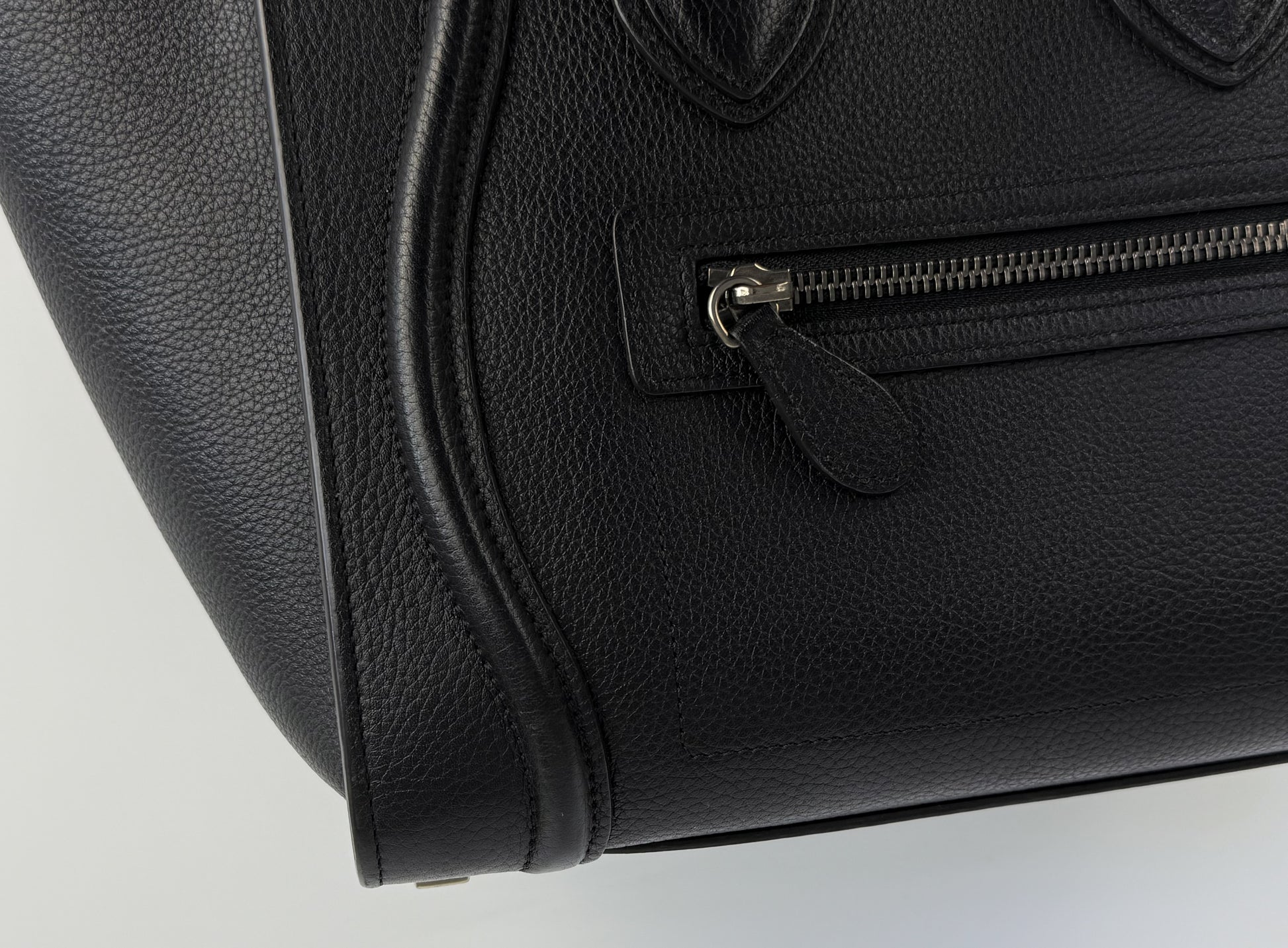 CELINE Luggage Microshopper Leather Black Handbag