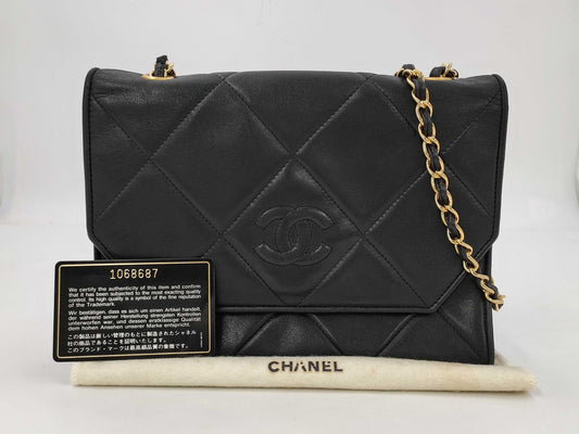 CHANEL Matlassse Lambskin Chain Shoulder Bag with Seal Bag