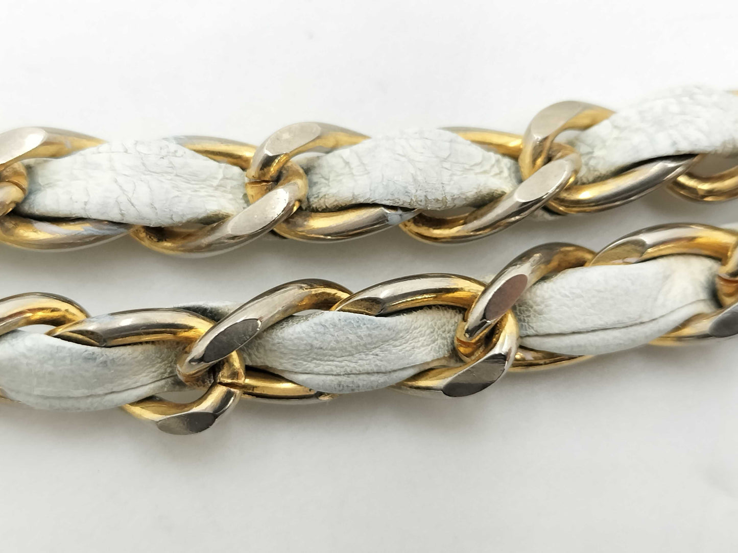 CHANEL CHANEL Matlasse Chain Handbag Lambskin White Shoulder Bag