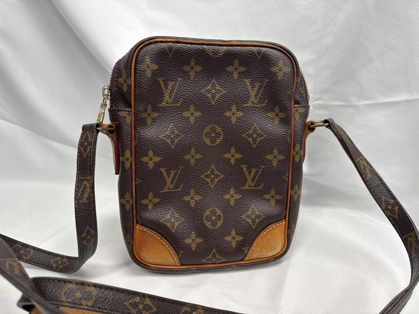 LOUIS VUITTON Vuitton Monogram Amazon Shoulder Bag