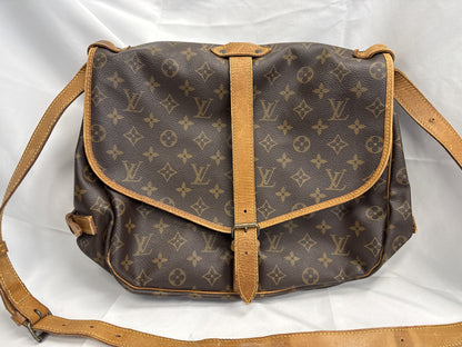 LOUIS VUITTON Saumur 35 Shoulder Bag