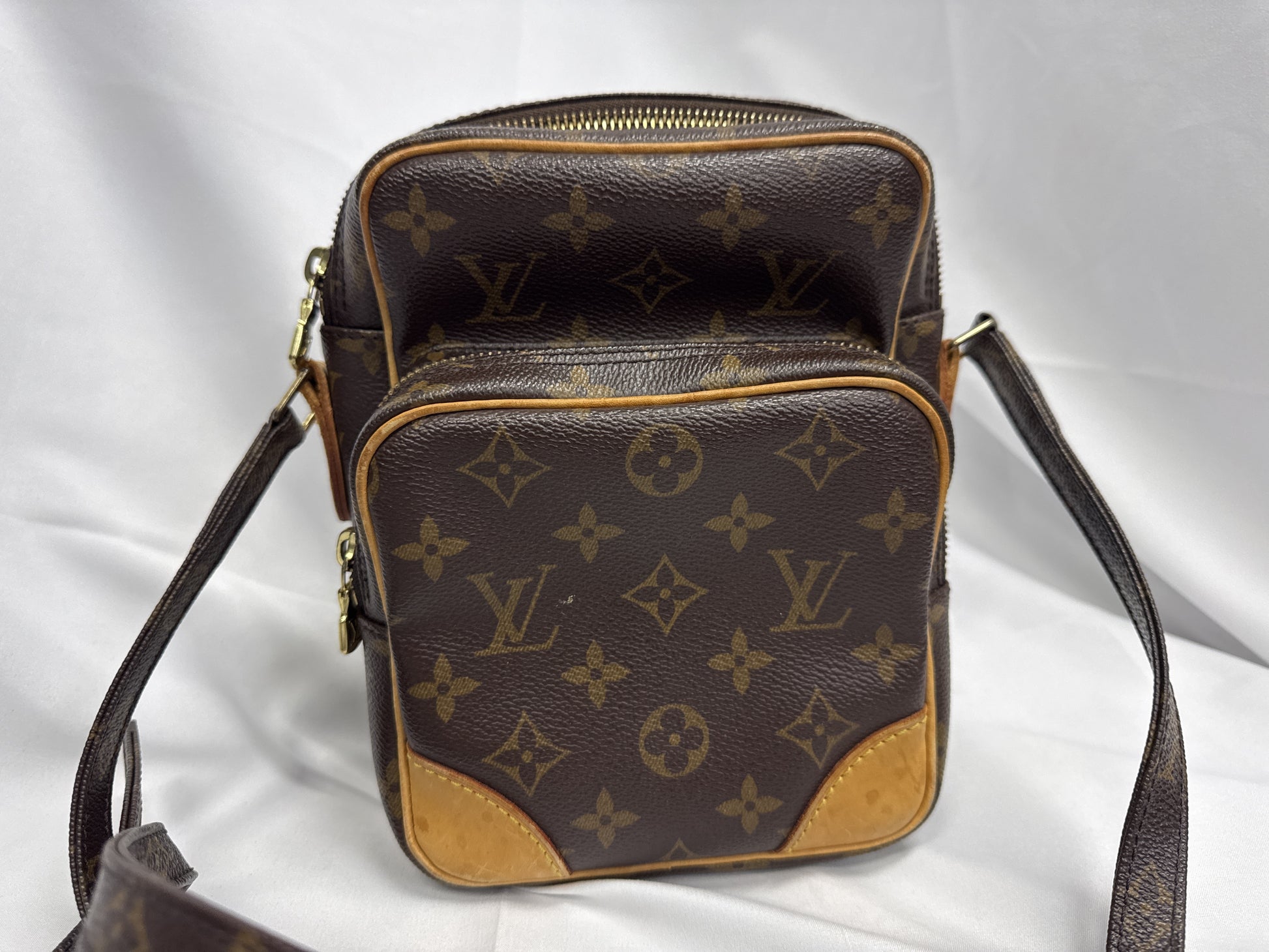 LOUIS VUITTON Vuitton Amazon Shoulder Bag
