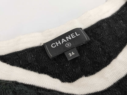 CHANEL 22SS P72076 Two-tone Sweater with Shell Logo Plate Knit Top