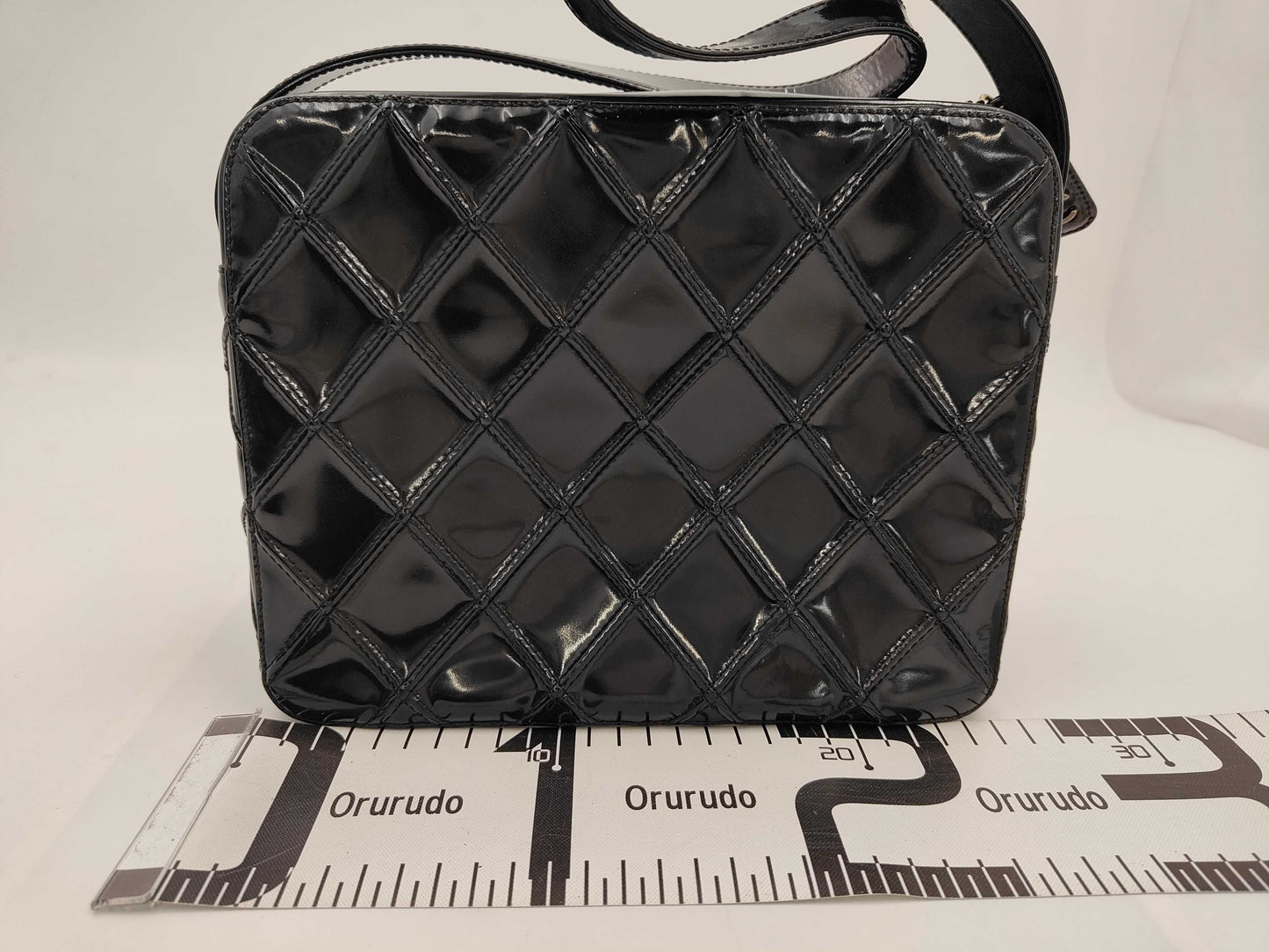 CHANEL enamel shoulder bag