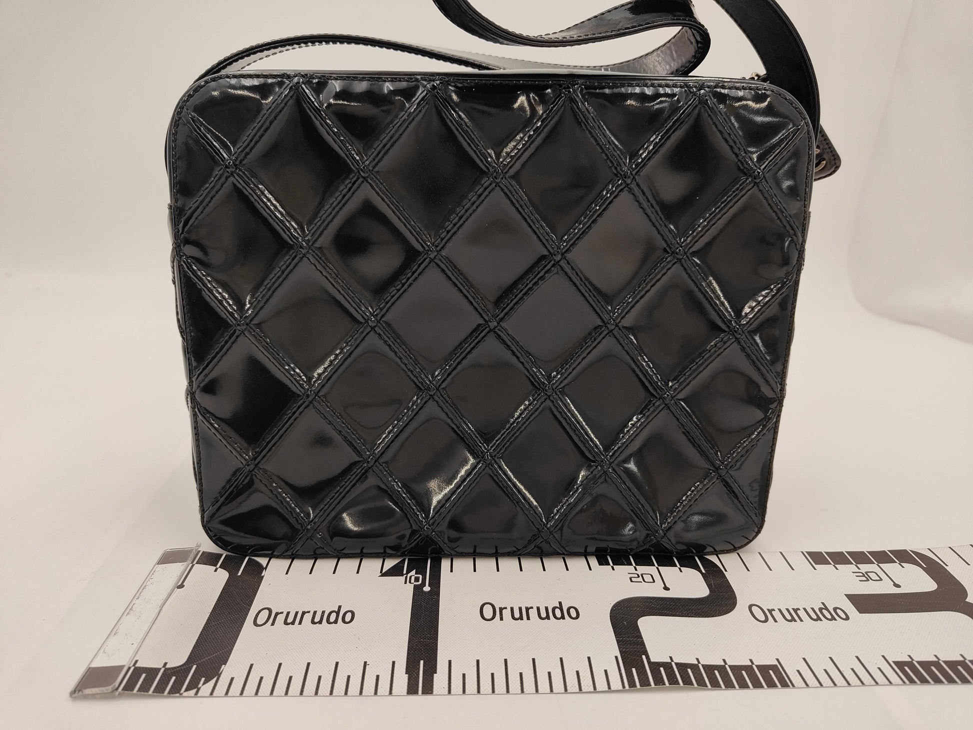 CHANEL enamel shoulder bag