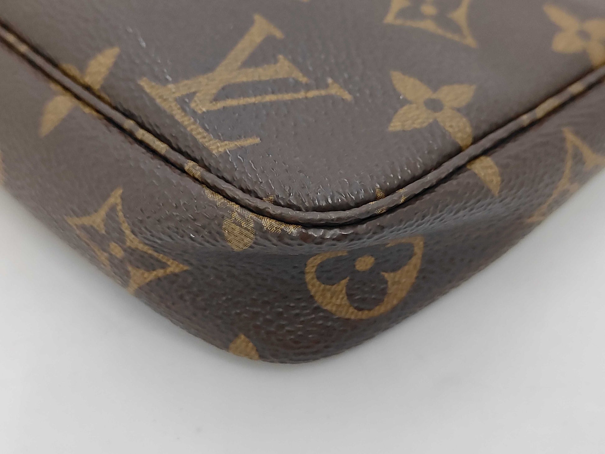 LOUIS VUITTON Poschet Accessoir Handbag