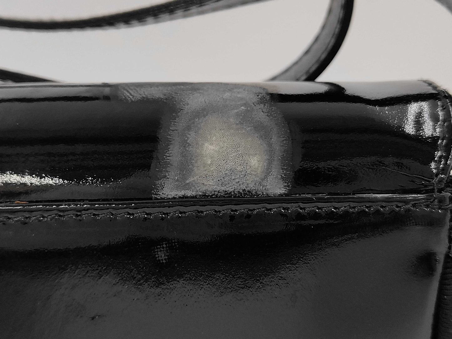 Salvatore Ferragamo Vara Shoulder Bag/Handbag