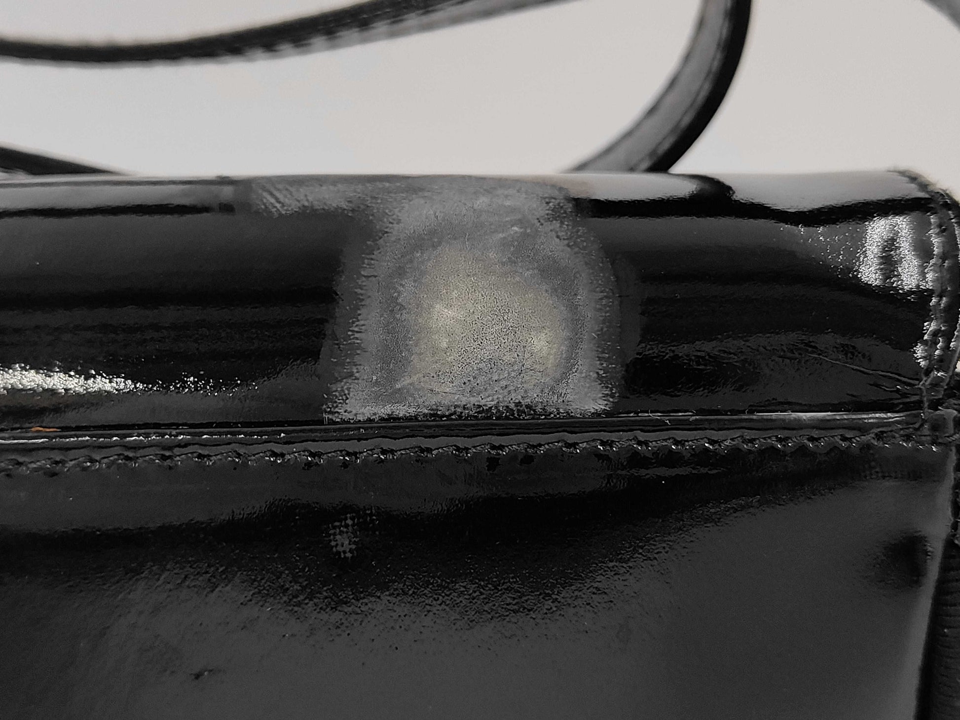 Salvatore Ferragamo Vara Shoulder Bag/Handbag