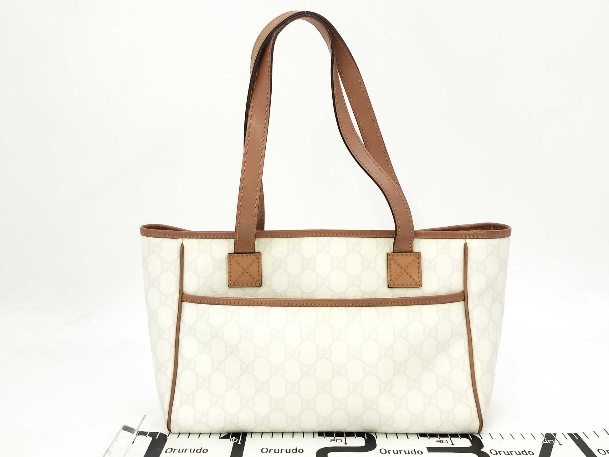 GUCCI GG Supreme Tote Bag