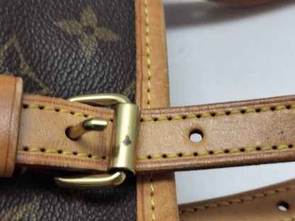 LOUIS VUITTON Monogram Bag Louis Vuitton Monogram Bucket PM Handbag Tote Bag with Pouch